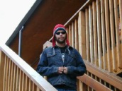 pic010.jpg: 2003/08/20 - Deb and Ben visit Alaska - 2003