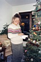 Pic-20.jpg: 2001/12/02 - Decorating the Tree - 2001