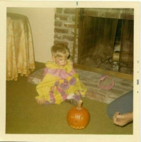 Pic-03.jpg: 1970/10/31 - Halloween - 1970 - Scottie