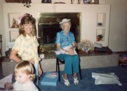 ytPic-12.jpg: 1989/05/01 - Grandma Collins 94th Birthday - 1989