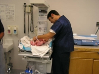 P1010004.JPG: 2004/10/06 - Baby Victor is here!